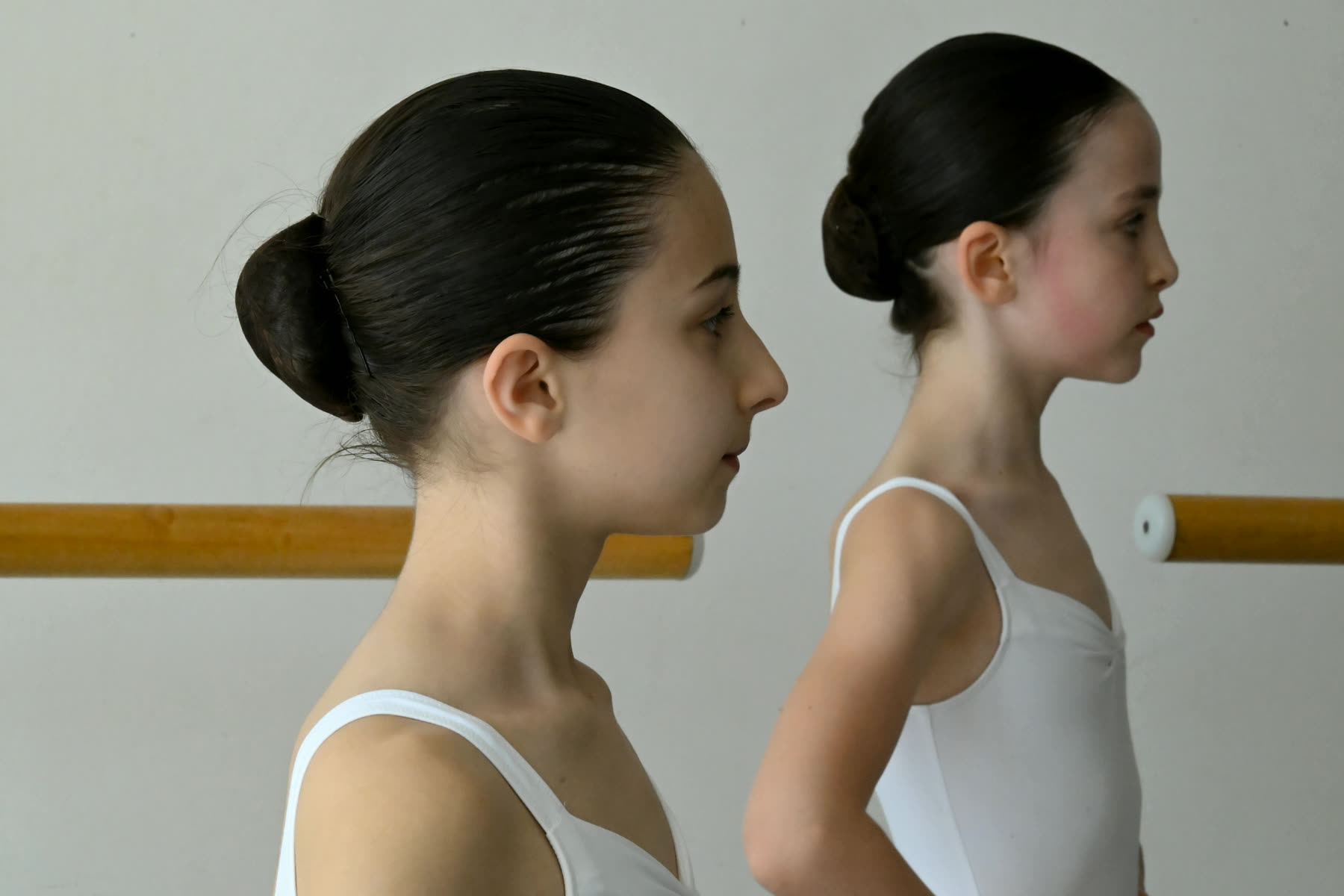 Gruppo di allieve in posa di danza classica